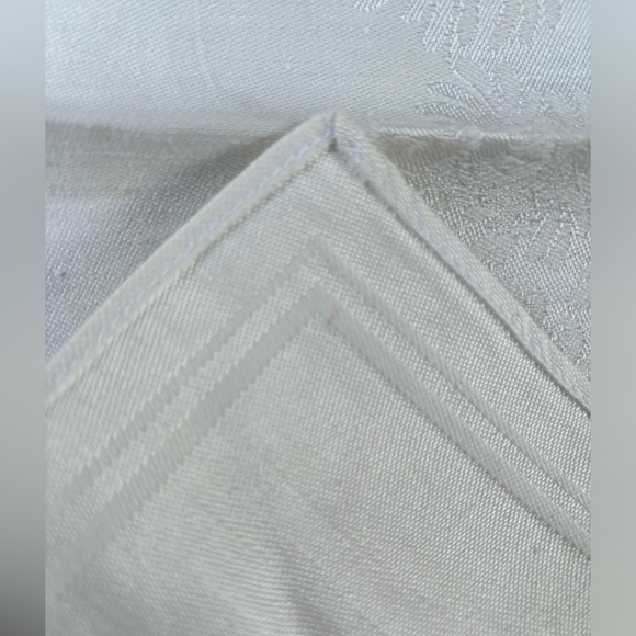 5 Soft White Damask Vintage Napkins. 16.5”sq.1950c. Mid Century Modern Tableware - Picture 7 of 10